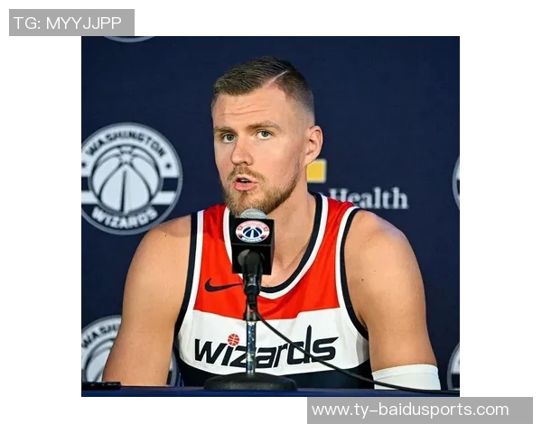 波神&杰伦·约翰逊半场联手31分，得分超全队一半